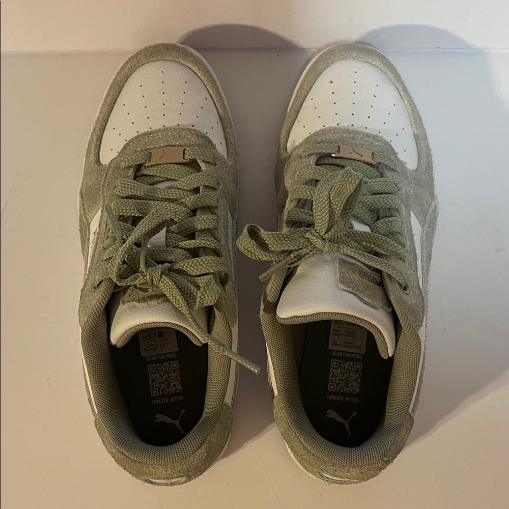 Puma Men Sneakers Caven 2.0 Lux SD Distressed Like New! 
Size 7.5